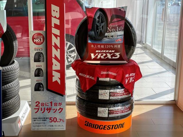 Ｔ－クロス ＴＳＩ　Ｒライン　衝突軽減ブレーキ　Ｂｌｕｅｔｏｏｔｈオーディオ　キーレスエントリー　ＬＫＡ　ルーフレール　エアバッグ　パワーウィンドウ　パワーステアリング　メモリーナビ　パーキングアシスト　スマートエントリー　Ｅｔｃ（39枚目）