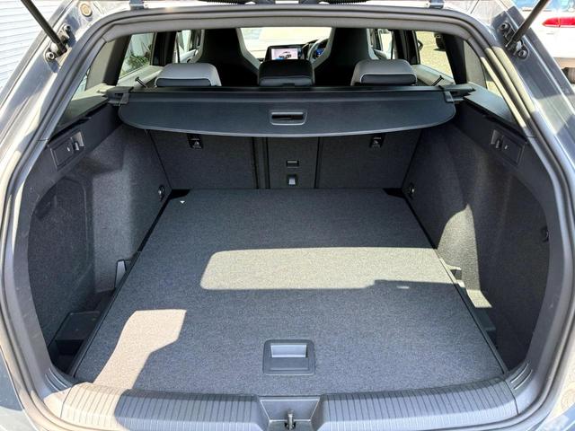 ゴルフヴァリアント ｅＴＳＩ　Ｒライン　プラチナムエディション　Ｂカメラ　禁煙車　レーンアシスト　１オーナー　シートヒーター　オートエアコン　スマートエントリー　ＥＴＣ２．０　アダプティブクルーズコントロール　パーキングセンサー　フルセグＴＶ　Ｂｌｕｅｔｏｏｔｈ（19枚目）