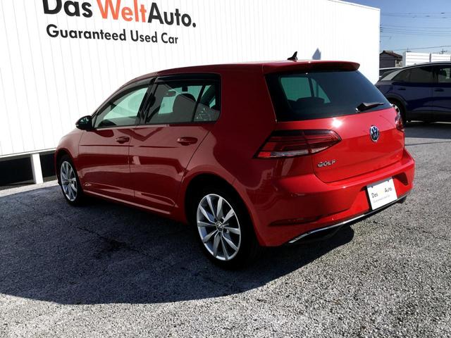 ゴルフ ＴＳＩコンフォートライン　テックエディション　ブルートゥース　フルセグ　ＬＥＤ　ＤＶＤ再生　Ｂカメラ　レーンキープ　ＥＴＣ車載器　アイドリングストップ　スマートキー　電動格納ミラー　ＵＳＢ　オートライト　オートクルーズコントロール　ナビＴＶ（9枚目）