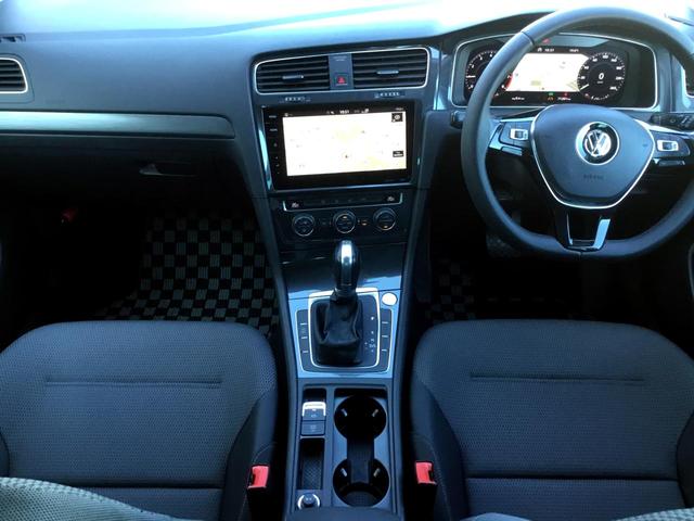 ゴルフ ＴＳＩコンフォートライン　テックエディション　ブルートゥース　フルセグ　ＬＥＤ　ＤＶＤ再生　Ｂカメラ　レーンキープ　ＥＴＣ車載器　アイドリングストップ　スマートキー　電動格納ミラー　ＵＳＢ　オートライト　オートクルーズコントロール　ナビＴＶ（10枚目）