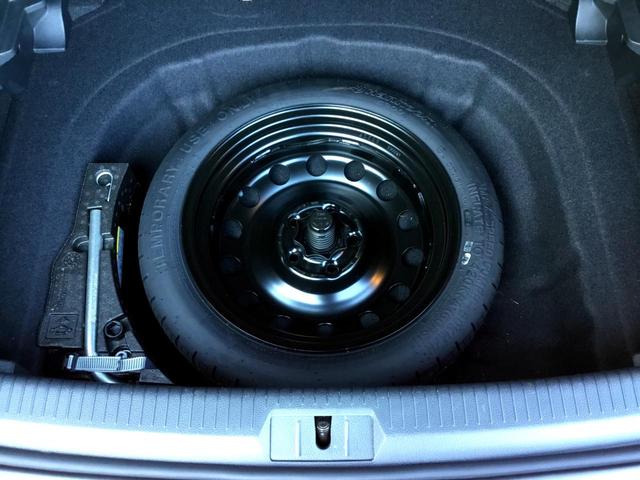 ゴルフ ＴＳＩコンフォートライン　テックエディション　ブルートゥース　フルセグ　ＬＥＤ　ＤＶＤ再生　Ｂカメラ　レーンキープ　ＥＴＣ車載器　アイドリングストップ　スマートキー　電動格納ミラー　ＵＳＢ　オートライト　オートクルーズコントロール　ナビＴＶ（25枚目）