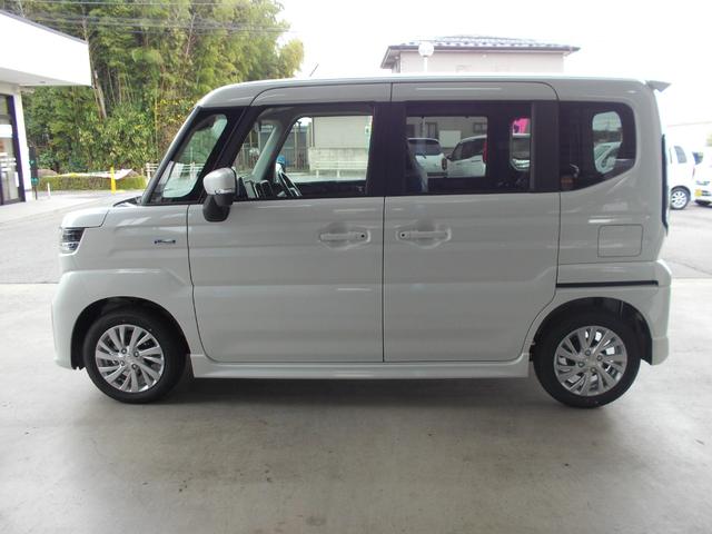 スペーシアカスタム ハイブリッドＧＳ　届出済み未使用車　左側パワースライドドア　ＬＥＤライト　オートライト　ベンチシート　アルミホイール　禁煙車　スマートキー（5枚目）