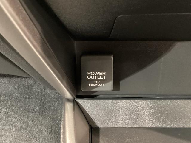 グレイス ＬＸ　キーレス　ＤＶＤ再生　盗難防止システム　サイドエアバッグ　ＶＳＡ　ナビＴＶ　Ｗエアバック　ＥＴＣ車載器　ＡＡＣ　Ｒカメラ　ＬＥＤヘッドランプ　ＡＢＳ　エアバッグ　アイドリングストップ　地デジ（34枚目）