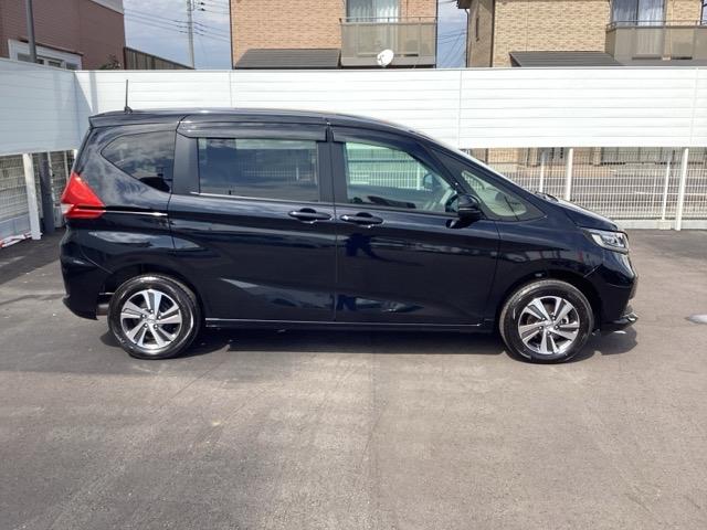 フリード+ G ドラレコ 衝突被害軽減システム 両側電動ドア LEDヘッドライト 横滑り防止機能 ETC車載器 フルセグテレビ オートエアコン DVD再生 シートヒーター スマートキー クルーズコントロール(4枚目)