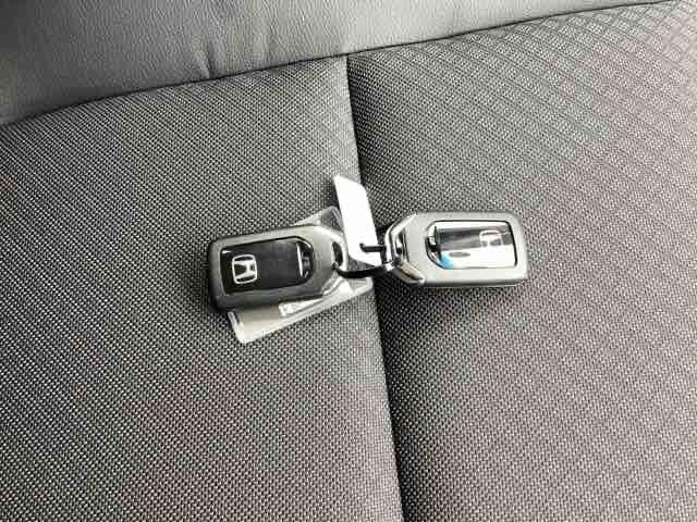 フリード+ G ドラレコ 衝突被害軽減システム 両側電動ドア LEDヘッドライト 横滑り防止機能 ETC車載器 フルセグテレビ オートエアコン DVD再生 シートヒーター スマートキー クルーズコントロール(24枚目)