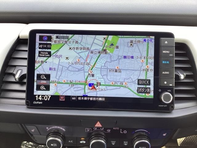 フィット e:HEVホーム 前後誤発進抑制機能 クリソナ 助手席エアバッグ 運転席エアバッグ シートヒーター アイドリングストップ LEDライト バックカメラ ABS サイドエアバッグ フルセグTV DVD再生(10枚目)