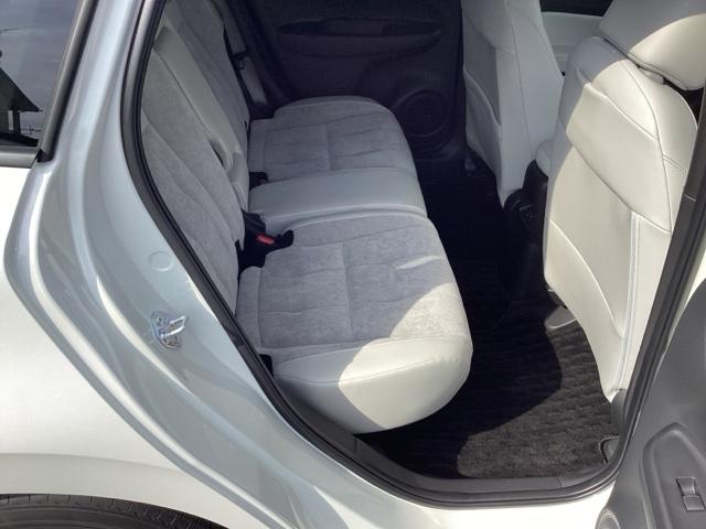 フィット e:HEVホーム 前後誤発進抑制機能 クリソナ 助手席エアバッグ 運転席エアバッグ シートヒーター アイドリングストップ LEDライト バックカメラ ABS サイドエアバッグ フルセグTV DVD再生(14枚目)