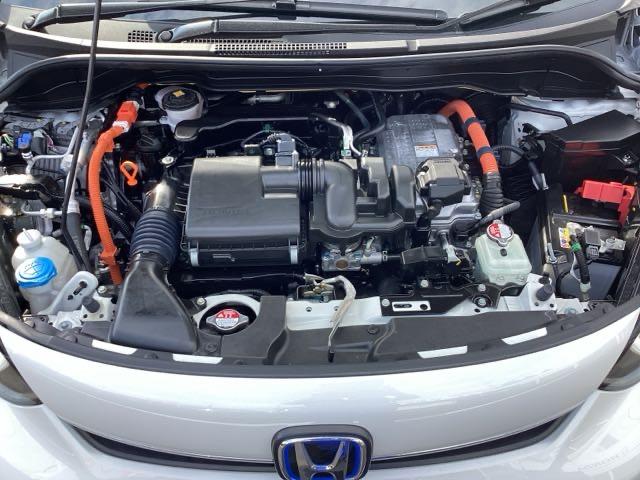 フィット e:HEVホーム 前後誤発進抑制機能 クリソナ 助手席エアバッグ 運転席エアバッグ シートヒーター アイドリングストップ LEDライト バックカメラ ABS サイドエアバッグ フルセグTV DVD再生(17枚目)