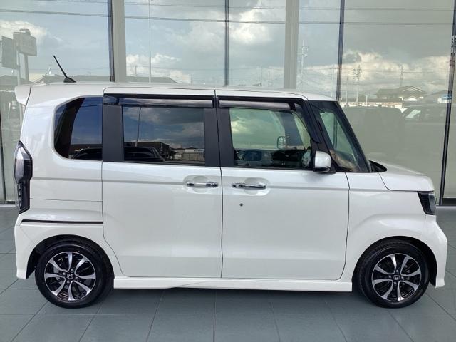 N-BOXカスタム G・Lホンダセンシング 地デジTV 整備記録簿 助手席エアバッグ キーレス アイドリングST セキュリティーアラーム スマ-トキ- リアカメラ ナビTV ETC 前車追従機能 サイドエアバッグ DVD(4枚目)