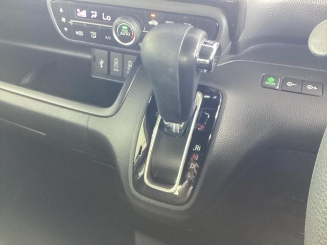 N-BOXカスタム G・Lホンダセンシング 地デジTV 整備記録簿 助手席エアバッグ キーレス アイドリングST セキュリティーアラーム スマ-トキ- リアカメラ ナビTV ETC 前車追従機能 サイドエアバッグ DVD(11枚目)