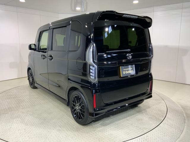 N-BOXカスタム Lターボスタイル+ブラック ターボエンジン スマ-トキ- エアバック 横滑り防止機能 ナビ&TV サイドカーテンエアバック USB接続 クルーズコントロール 助手席エアバッグ 地デジ LEDライト(5枚目)