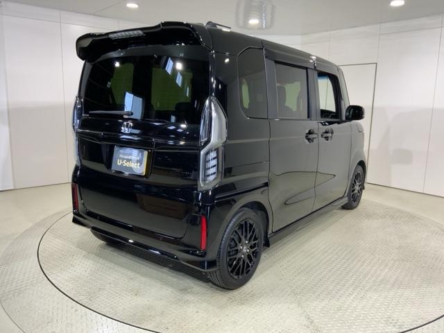 N-BOXカスタム Lターボスタイル+ブラック ターボエンジン スマ-トキ- エアバック 横滑り防止機能 ナビ&TV サイドカーテンエアバック USB接続 クルーズコントロール 助手席エアバッグ 地デジ LEDライト(7枚目)