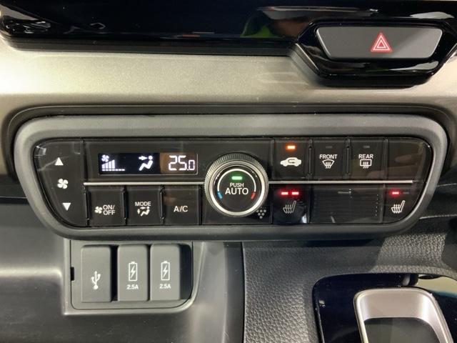 N-BOXカスタム Lターボスタイル+ブラック ターボエンジン スマ-トキ- エアバック 横滑り防止機能 ナビ&TV サイドカーテンエアバック USB接続 クルーズコントロール 助手席エアバッグ 地デジ LEDライト(28枚目)