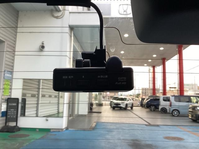 フィット クロスター パーキングセンサー 地デジ Bカメ スマートキ ナビTV Aストップ カーテンエアバッグ クルーズコントロール オートエアコン パワステ 記録簿 Dレコ LEDライト ETC VSA(23枚目)