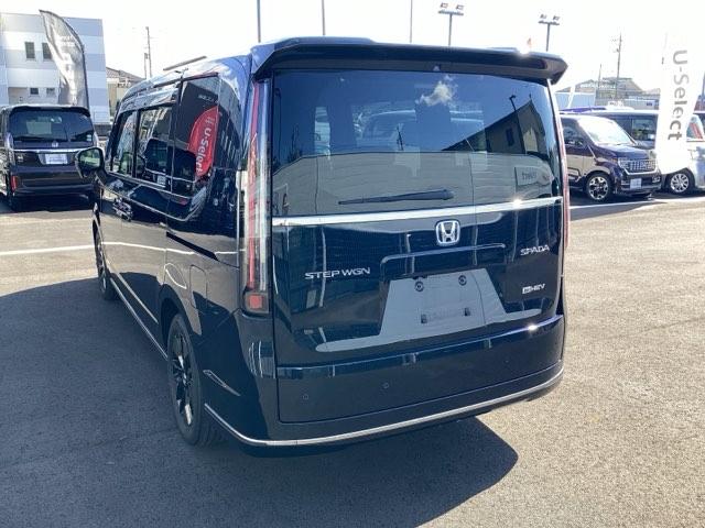 ステップワゴン e:HEVスパーダ マルチカメラ デュアルエアコン フルオートエアコン ESC シートヒータ オートライト キーフリー LEDヘッドランプ イモビ ABS リアカメラ スマートキ クルーズコントロール(9枚目)