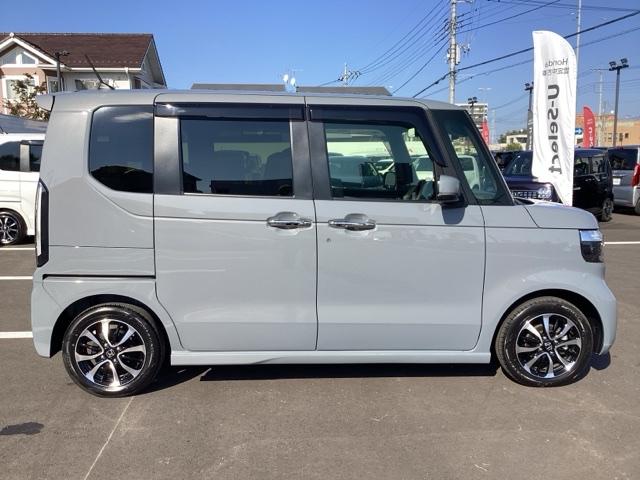 Ｎ－ＢＯＸカスタム コーディネートスタイル　オートクルーズ　マルチビューカメラ　フルセグ対応　Ｗ電動ドア　シートヒータ　ＬＥＤ　ＥＳＣ　リアカメラ　ＥＴＣ　ソナー　ベンチシート　ＤＶＤ　アイドリングストップ　エアコン（4枚目）