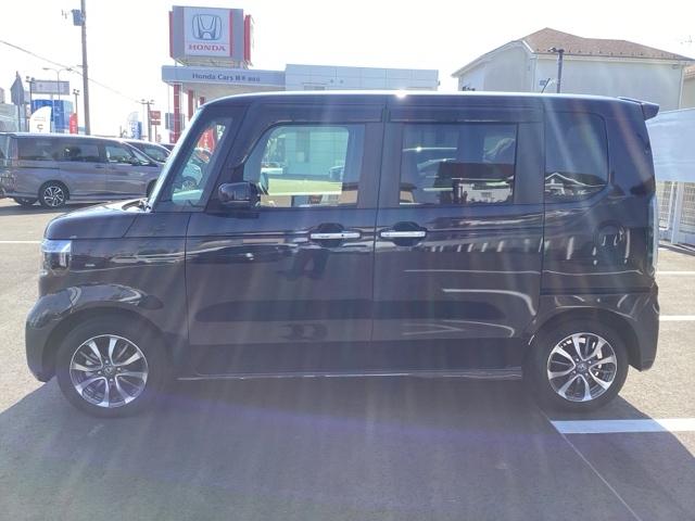 Ｎ－ＢＯＸカスタム ベースグレード　Ｗ電動ドア　ＣＭＢＳ　Ｄレコ　ベンチシート　オートエアコン　スマートキ　ＬＥＤ　盗難防止装置　クルコン　ＥＴＣ　バックカメラ　フルセグＴＶ　パワーステアリング　エアバッグ　ＥＳＣ（5枚目）