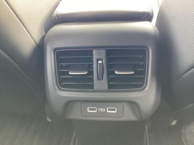 ＺＲ－Ｖ ｅ：ＨＥＶＸ　バックモニター　ブレーキサポート　クルーズコントロール　フルオートエアコン　ＥＴＣ車載器　ＬＥＤ　スマートキーシステム　フルセグ　オートライト　キーフリー　横滑り防止　ドラレコ（29枚目）