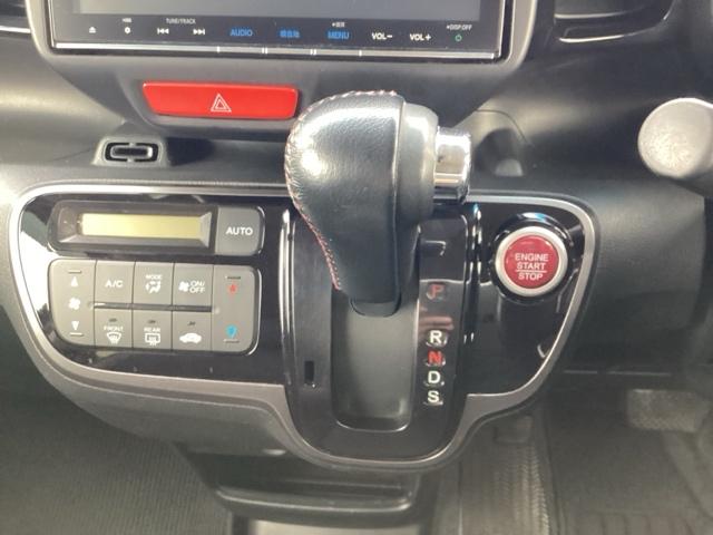 N-BOXカスタム 2トーンカラースタイルG・ターボLパッケージ キーレスエントリー パワーステアリング ナビTV パワーウィンドウ エアコン スマートキー ETC車載器 クルーズコントロール アイドリングストップ(11枚目)