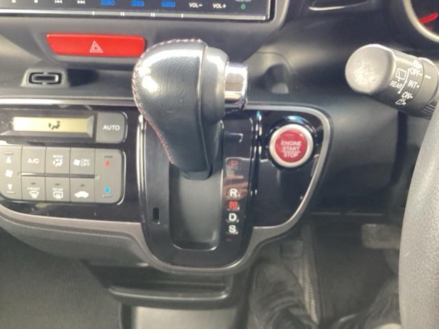 N-BOXカスタム 2トーンカラースタイルG・ターボLパッケージ キーレスエントリー パワーステアリング ナビTV パワーウィンドウ エアコン スマートキー ETC車載器 クルーズコントロール アイドリングストップ(15枚目)