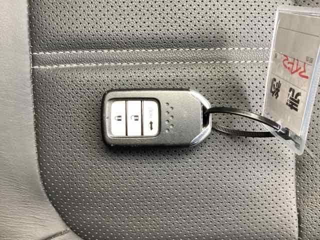 インサイト EX 黒革シート 衝突軽減 Rカメラ LEDライト ABS 前席シートヒーター オ-トエアコン ナビTV パワーウィンドウ スマキー クルコン PWシート キーフリーシステム サイドエアバック VSA(21枚目)