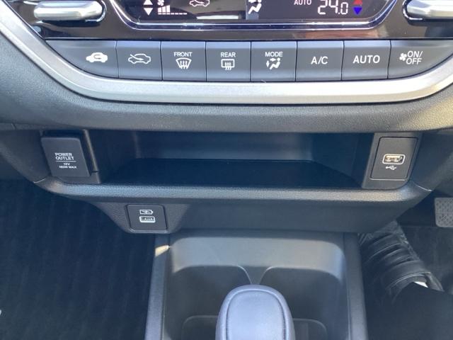 WR-V Z+ クリソナ 追突軽減ブレーキ フルセグテレビ サイドエアバッグ 盗難防止システム 運転席エアバッグ Bカメラ クルコン 横滑り防止 ドライブレコーダー フルオートエアコン パワーウィンドウ ABS(27枚目)