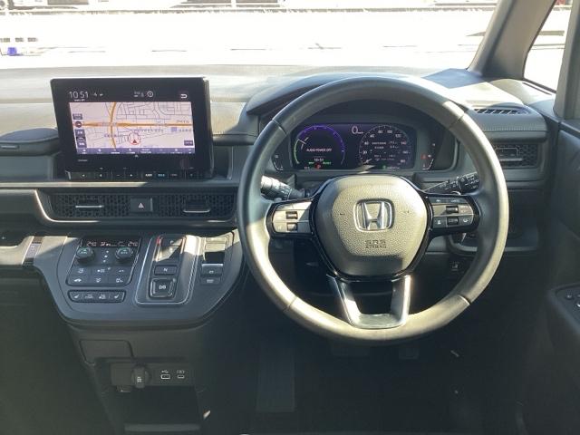 ステップワゴン e:HEVスパーダ デュアルエアコン フルオートエアコン ESC シートヒータ オートライト キーフリー LEDヘッドランプ イモビ ABS リアカメラ スマートキ クルーズコントロール ECOモード(15枚目)