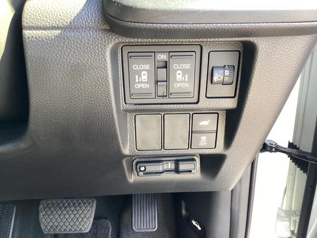 ステップワゴン e:HEVスパーダ デュアルエアコン フルオートエアコン ESC シートヒータ オートライト キーフリー LEDヘッドランプ イモビ ABS リアカメラ スマートキ クルーズコントロール ECOモード(25枚目)