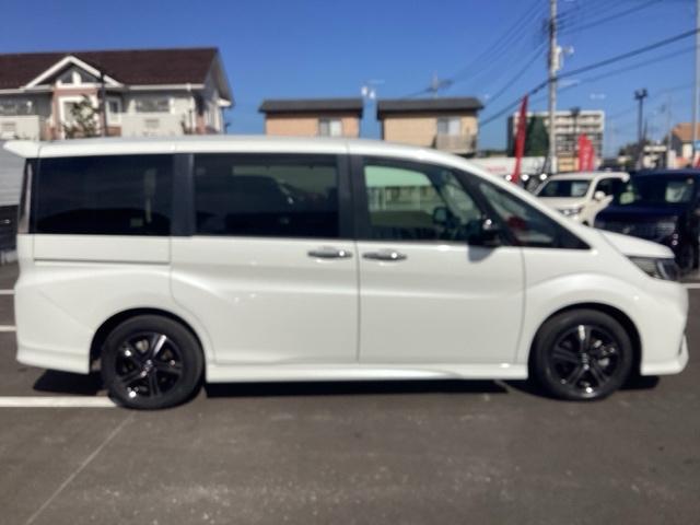 ステップワゴンスパーダ e:HEVスパーダG・EXホンダセンシング エアバック 地デジ クルコン サイドエアバッグ シ-トヒ-タ- 衝突軽減システム スマキー LEDランプ ABS キーレス フルオートエアコン ETC(4枚目)