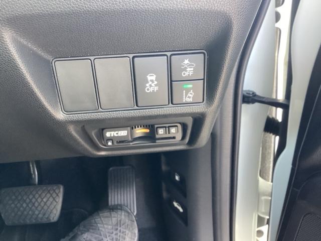 ステップワゴンスパーダ e:HEVスパーダG・EXホンダセンシング エアバック 地デジ クルコン サイドエアバッグ シ-トヒ-タ- 衝突軽減システム スマキー LEDランプ ABS キーレス フルオートエアコン ETC(24枚目)