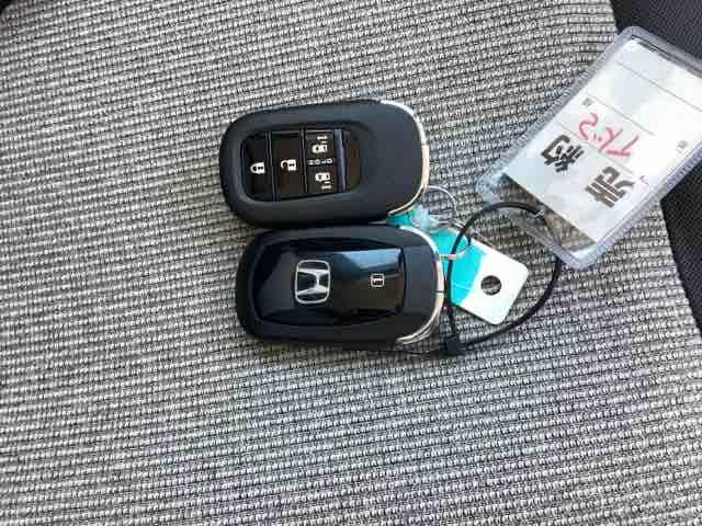 N-BOX ベースグレード 衝突軽減システム スマートキ- カーテンエアバック イモビライザー ECOモード 横滑り防止 オートクルーズ LEDヘッドライト キーフリー 地デジ パワーステアリング オートエアコン(28枚目)