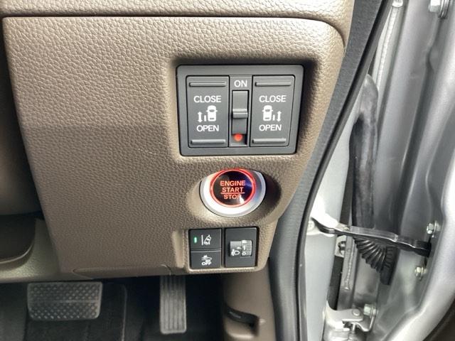 N-BOX L 衝突回避支援ブレーキ ドラレコ付 PW パワステ Sヒーター スマ-トキ- Bカメ 地デジTV ナビ&TV サイドエアバック 横滑り防止 ETC車載器 整備記録簿 LEDライト エアコン付き(22枚目)