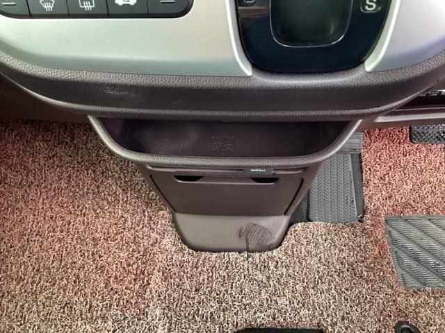 N-WGNカスタム G・ターボパッケージ 横滑り防止システム 追突被害軽減ブレーキ ECONモード WSRS ナビ&TV ワンオーナ イモビ サイドエアバッグ オートクルーズ 禁煙 キーフリー ETC付き 1セグTV(28枚目)