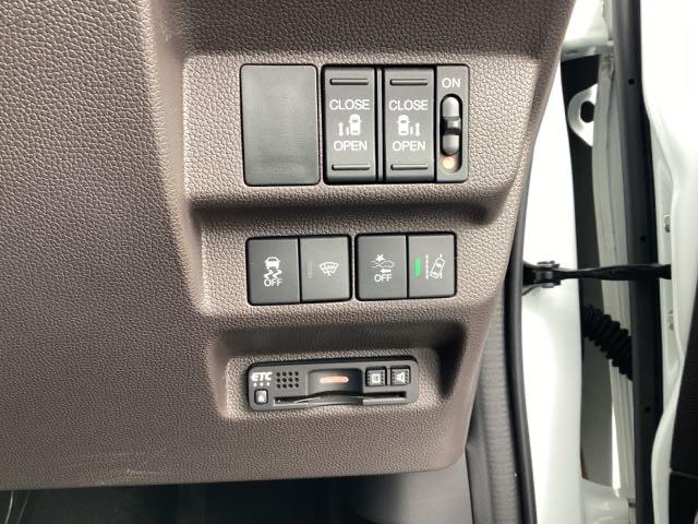 フリード G・ホンダセンシング Fセグ 追突被害軽減ブレーキ iストップ Wエアバッグ パワーウィンドウ アクティブクルーズコントロール スマートキ カーテンエアバッグ カラーバックモニター 整備点検記録簿(24枚目)