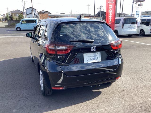 フィット e:HEVホーム 前後誤発進抑制機能 クリソナ 助手席エアバッグ 運転席エアバッグ アイドリングストップ LEDライト バックカメラ ABS サイドエアバッグ オートクルーズコントロール フルセグTV(9枚目)