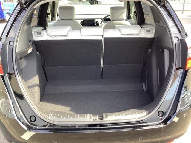 フィット e:HEVホーム 前後誤発進抑制機能 クリソナ 助手席エアバッグ 運転席エアバッグ アイドリングストップ LEDライト バックカメラ ABS サイドエアバッグ オートクルーズコントロール フルセグTV(18枚目)