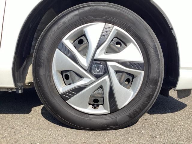 フリードハイブリッド ハイブリッド・G 両電動ドア クルコン スマキー パワーステアリング ベンチシート LEDライト フルセグTV ETC付 フルオートエアコン Bカメラ 盗難防止システム シートH キーフリー 記録簿付(20枚目)