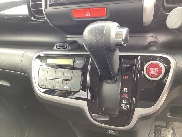 N-BOXカスタム 2トーンカラースタイルG・Aパッケージ ワンセグ 盗難防止装置 ESC スマートキープッシュスタート サイドエアバッグ オートエアコン アイドリングストップ キーフリー ベンチシート ABS DVD(14枚目)