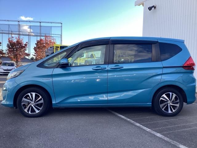 フリードハイブリッド ハイブリッド・EX 地デジフルセグTV シ-トヒ-タ- リヤカメラ LEDライト フルオートエアコン ABS DVD再生可 サイドエアバッグ キーフリー アイドリングストップ ナビ&TV 禁煙(4枚目)