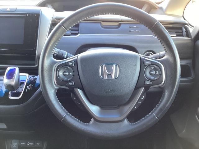 フリードハイブリッド ハイブリッド・EX 地デジフルセグTV シ-トヒ-タ- リヤカメラ LEDライト フルオートエアコン ABS DVD再生可 サイドエアバッグ キーフリー アイドリングストップ ナビ&TV 禁煙(13枚目)