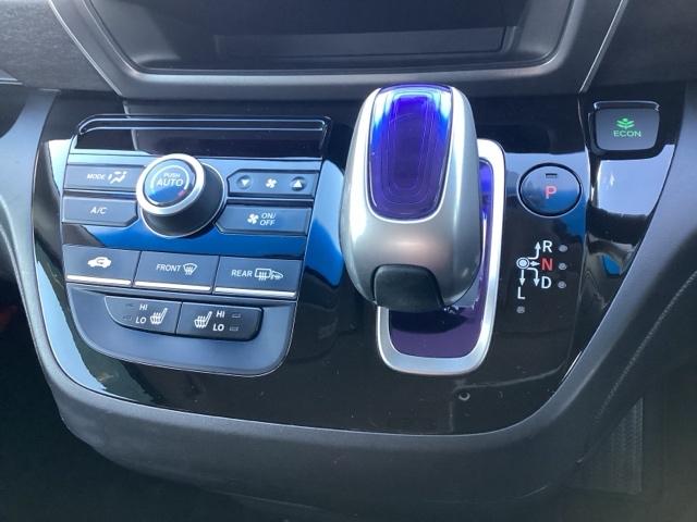 フリードハイブリッド ハイブリッド・EX 地デジフルセグTV シ-トヒ-タ- リヤカメラ LEDライト フルオートエアコン ABS DVD再生可 サイドエアバッグ キーフリー アイドリングストップ ナビ&TV 禁煙(14枚目)