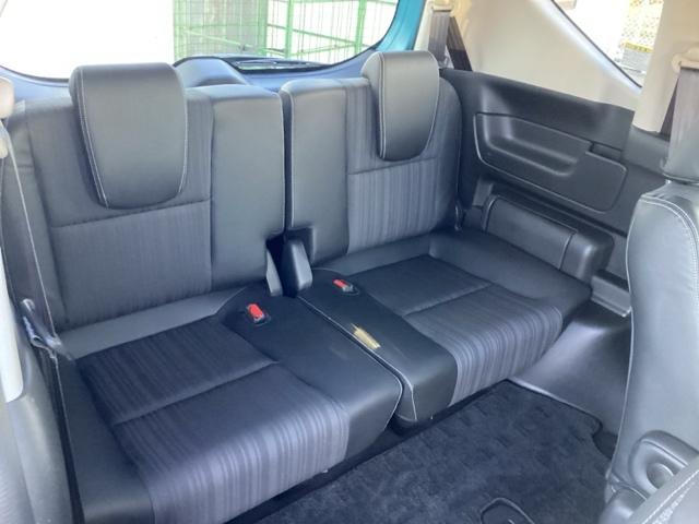 フリードハイブリッド ハイブリッド・EX 地デジフルセグTV シ-トヒ-タ- リヤカメラ LEDライト フルオートエアコン ABS DVD再生可 サイドエアバッグ キーフリー アイドリングストップ ナビ&TV 禁煙(18枚目)