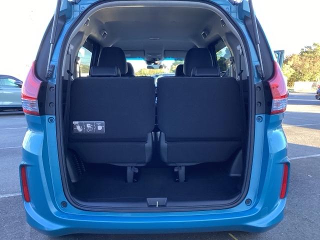 フリードハイブリッド ハイブリッド・EX 地デジフルセグTV シ-トヒ-タ- リヤカメラ LEDライト フルオートエアコン ABS DVD再生可 サイドエアバッグ キーフリー アイドリングストップ ナビ&TV 禁煙(19枚目)