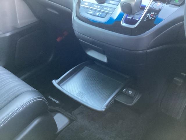 フリードハイブリッド ハイブリッド・EX 地デジフルセグTV シ-トヒ-タ- リヤカメラ LEDライト フルオートエアコン ABS DVD再生可 サイドエアバッグ キーフリー アイドリングストップ ナビ&TV 禁煙(35枚目)