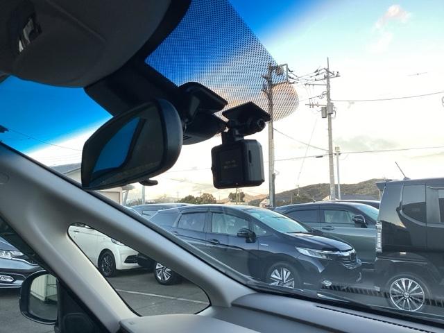 フリードハイブリッド ハイブリッド・EX 地デジフルセグTV シ-トヒ-タ- リヤカメラ LEDライト フルオートエアコン ABS DVD再生可 サイドエアバッグ キーフリー アイドリングストップ ナビ&TV 禁煙(38枚目)