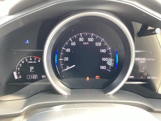 フィット 13G・Lホンダセンシング ETC車載器 サイドカーテンエアバック リアカメラ エアバック パワーウインドウ 記録簿 キーフリーシステム LEDライト オートエアコン VSA クルコン 盗難防止(16枚目)