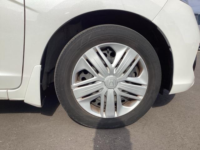 フィット 13G・Lホンダセンシング ETC車載器 サイドカーテンエアバック リアカメラ エアバック パワーウインドウ 記録簿 キーフリーシステム LEDライト オートエアコン VSA クルコン 盗難防止(19枚目)