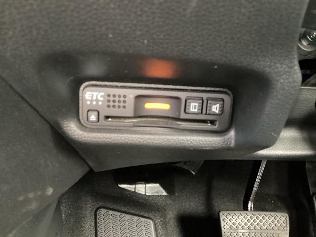 フィット 13G・Lホンダセンシング ETC車載器 サイドカーテンエアバック リアカメラ エアバック パワーウインドウ 記録簿 キーフリーシステム LEDライト オートエアコン VSA クルコン 盗難防止(24枚目)