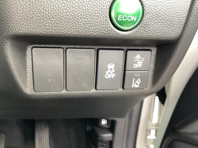 フィット 13G・Lホンダセンシング ETC車載器 サイドカーテンエアバック リアカメラ エアバック パワーウインドウ 記録簿 キーフリーシステム LEDライト オートエアコン VSA クルコン 盗難防止(25枚目)