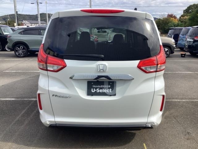 フリード+ G ワンオーナカー 衝突被害軽減システム ウォークスルー シ-トヒ-タ- 盗難防止装置 アイドリングストップ 両側パワースライドドア LEDヘッド Rカメ ESC エアバック ETC車載器 禁煙車(2枚目)